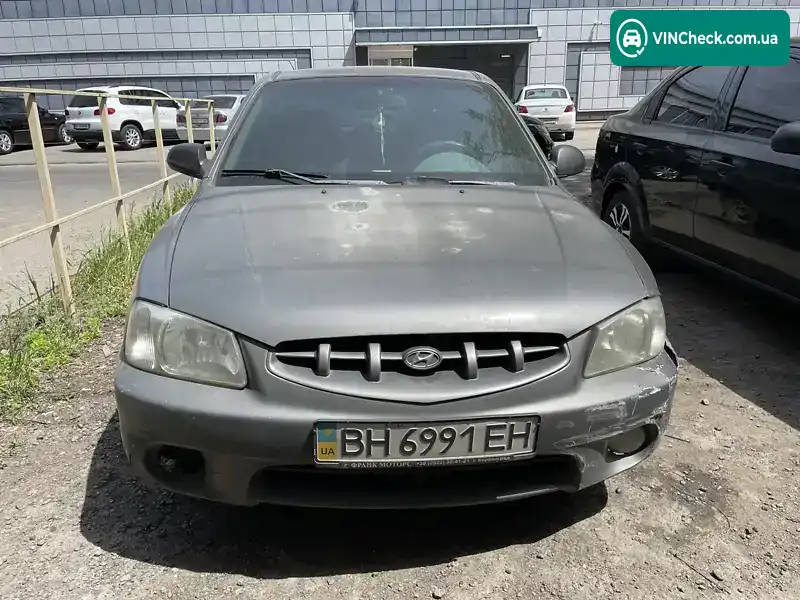 Hyundai Accent 2000, фото з оголошення 2 з 7, VIN KMHCH51GPYU044792