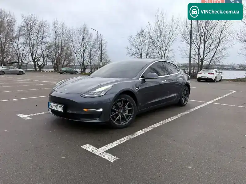 Tesla Model 3 2018, фото з оголошення 1 з 18, VIN 5YJ3E1EA4JF153702