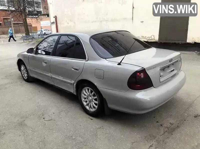 Hyundai Sonata 1998, фото з оголошення 2 з 8, VIN KMHCF31FPWU918357