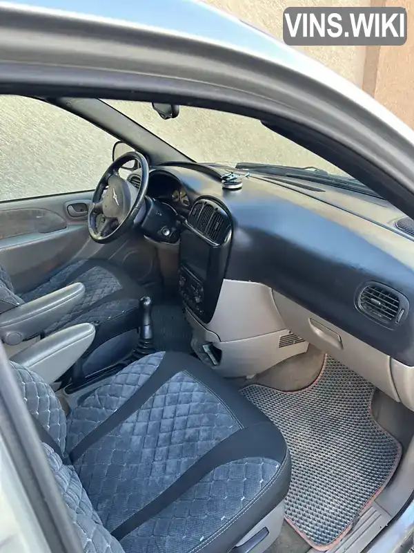 Chrysler Voyager 2003, фото з оголошення 2 з 12, VIN 1C8GYN37X3Y541378