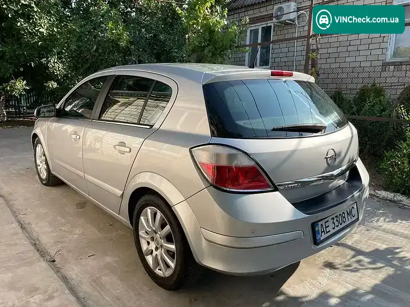 Opel Astra 2004, фото з оголошення 2 з 9, VIN W0L0AHL4845182062