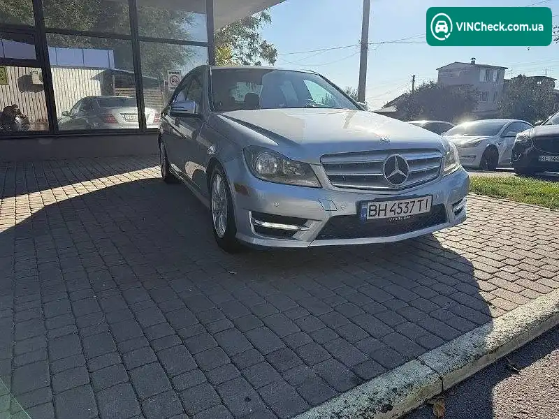 Mercedes-Benz C-Class 2012, фото з оголошення 1 з 11, VIN WDDGF4HB6DA767383