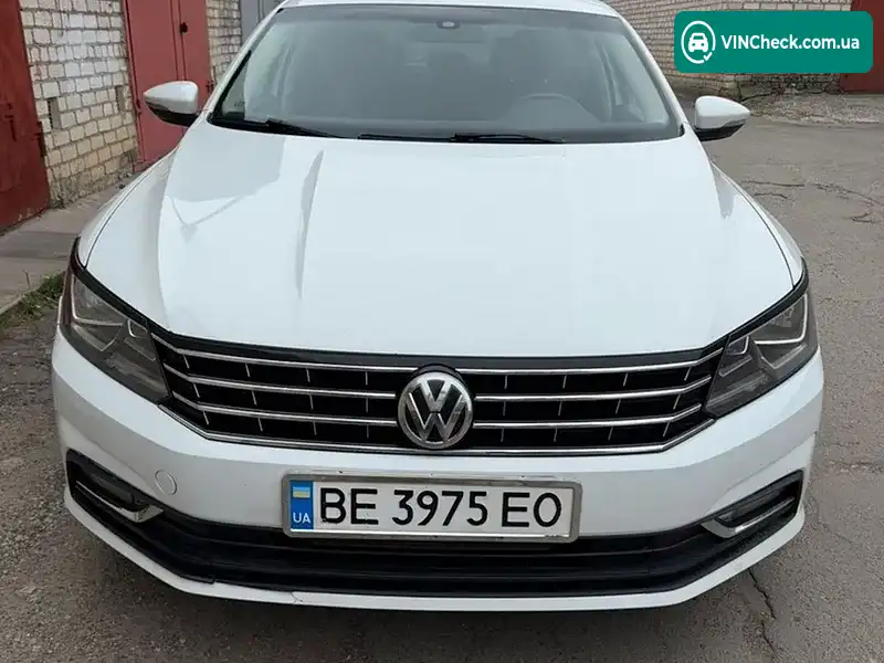 Volkswagen Passat 2016, фото з оголошення 1 з 13, VIN 1VWBT7A35GC027122