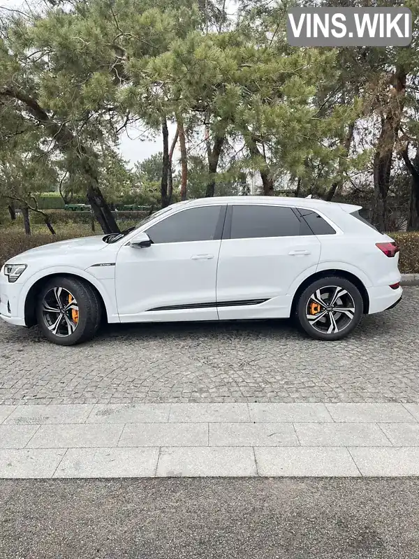 Audi e-tron 2020, фото з оголошення 1 з 11, VIN WAUZZZGE9LB031255