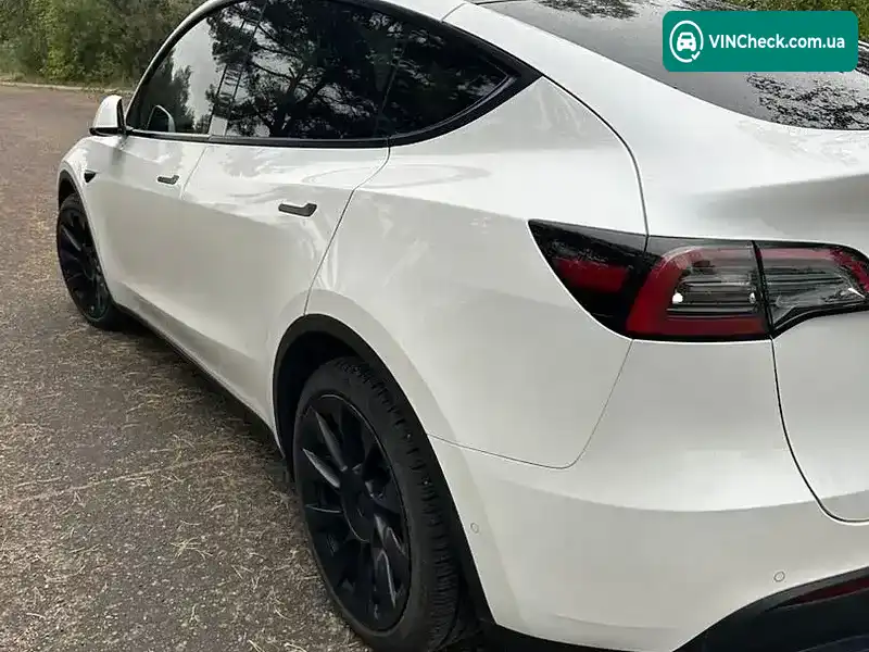 Tesla Model Y 2021, фото з оголошення 2 з 20, VIN 5YJYGDEE2MF299721