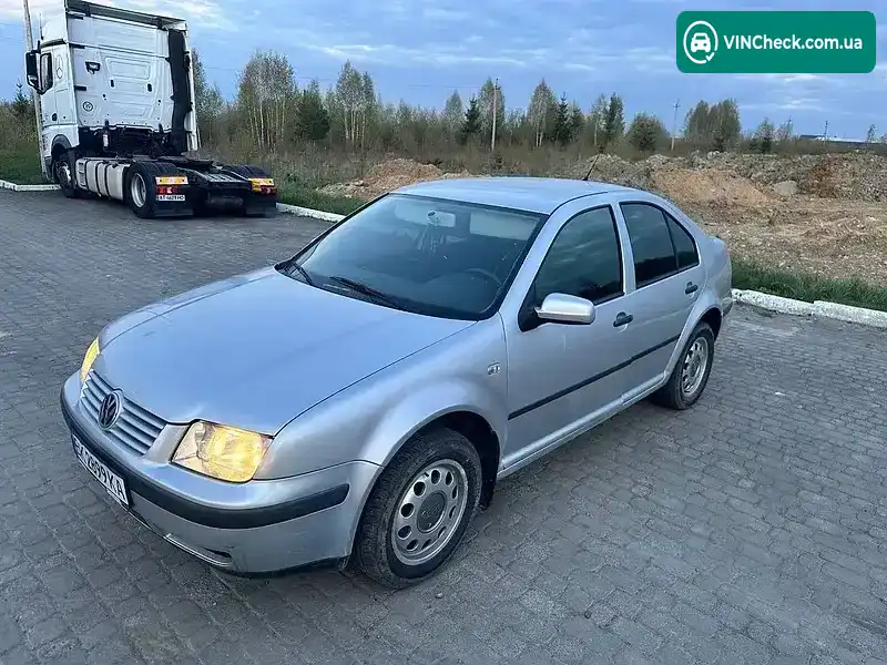 Volkswagen Bora 2001, фото з оголошення 2 з 10, VIN WVWZZZ1JZ2W175030