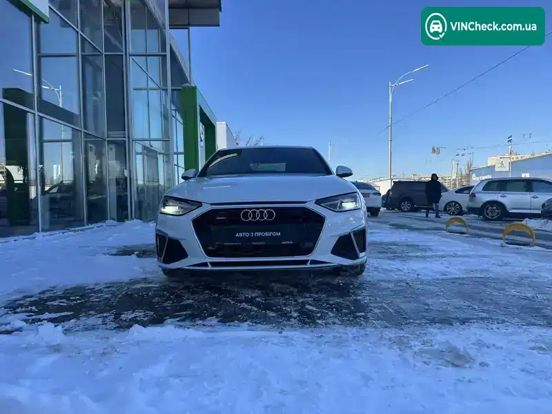 Audi A4 2019, фото з оголошення 2 з 21, VIN WAUDNAF48LN006295