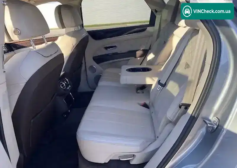 Bentley Bentayga 2020, фото з оголошення 2 з 14, VIN SJAAB14V5MC032152