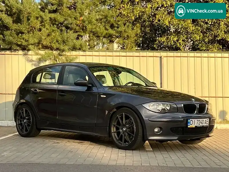 BMW 1 Series 2004, фото з оголошення 2 з 17, VIN WBAUG51030JU07357
