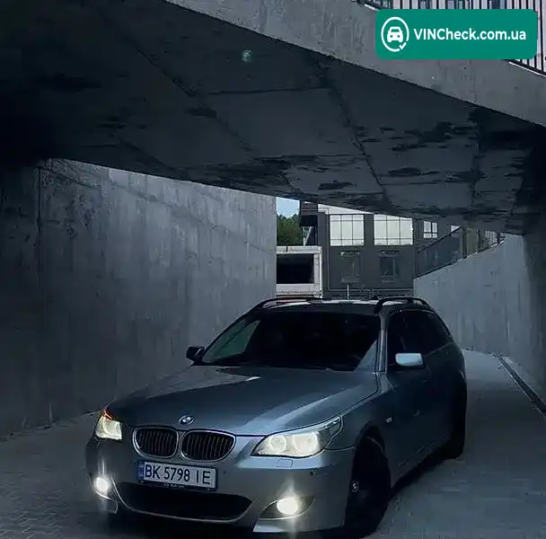 BMW 5 Series 2004, фото з оголошення 1 з 9, VIN WBANJ51030B419704