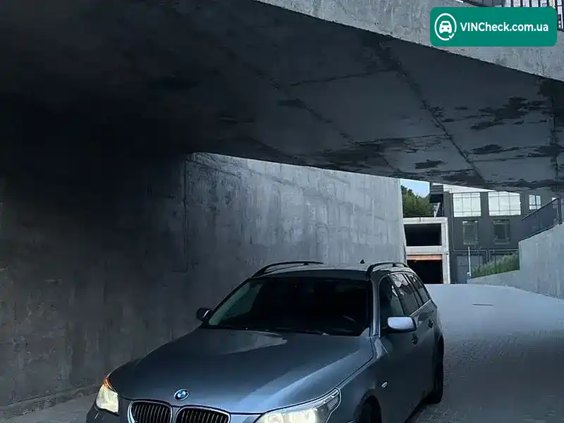 BMW 5 Series 2004, фото з оголошення 2 з 9, VIN WBANJ51030B419704