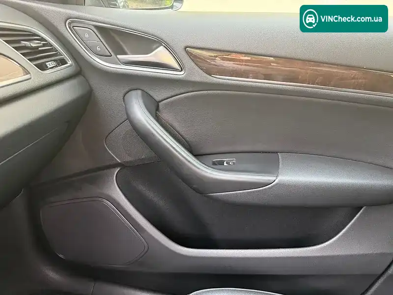Audi Q3 2016, фото з оголошення 2 з 20, VIN WA1EFCFSXGR007651
