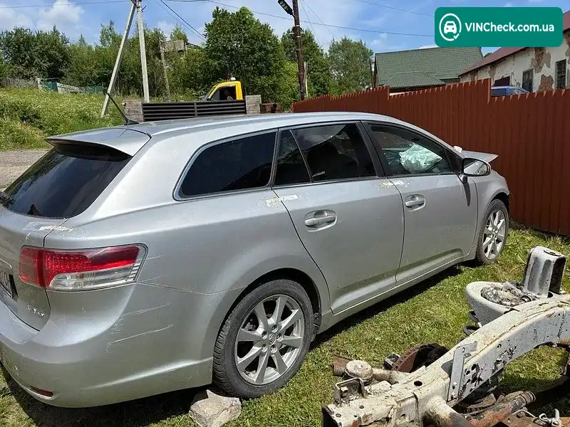 Toyota Avensis 2010, фото з оголошення 2 з 8, VIN SB1EA76L30E025009