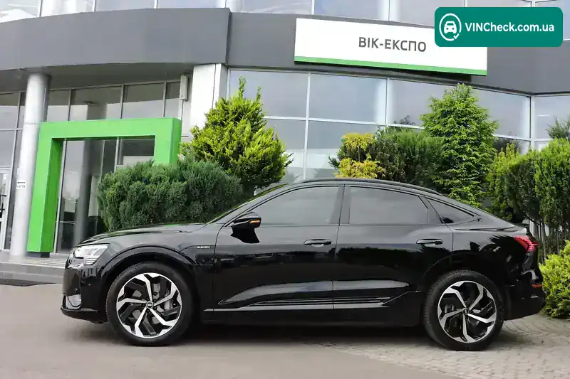 Audi e-tron 2021, фото з оголошення 2 з 20, VIN WAUZZZGE3MB033651