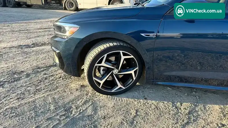 Volkswagen Passat 2020, фото з оголошення 2 з 15, VIN 1VWMA7A30LC009829