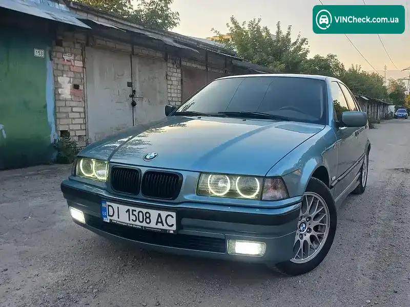 BMW 3 Series 1996, фото з оголошення 2 з 18, VIN WBACA71050JE24012