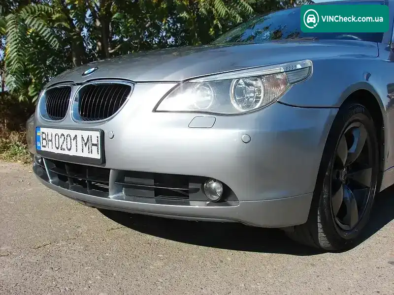 BMW 5 Series 2004, фото з оголошення 2 з 20, VIN WBANJ71030B518325