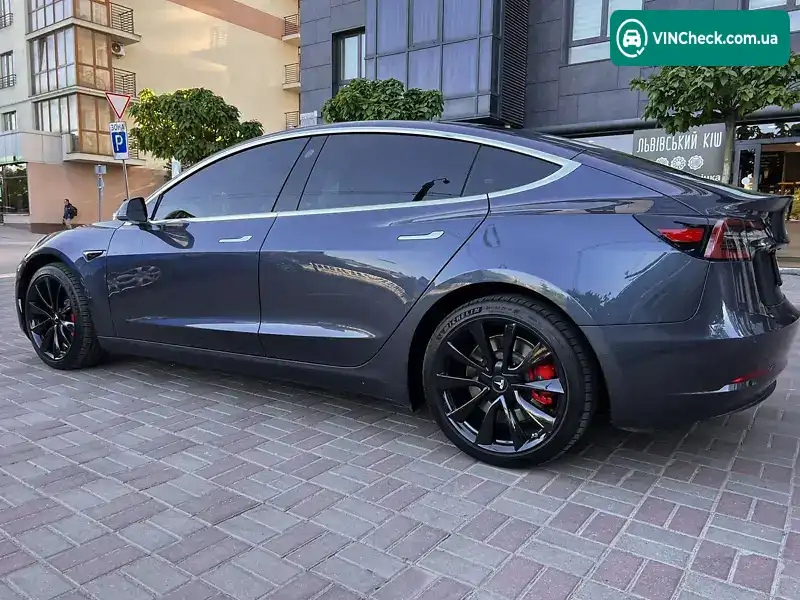 Tesla Model 3 2018, фото з оголошення 1 з 20, VIN 5YJ3E1EA7JF037152