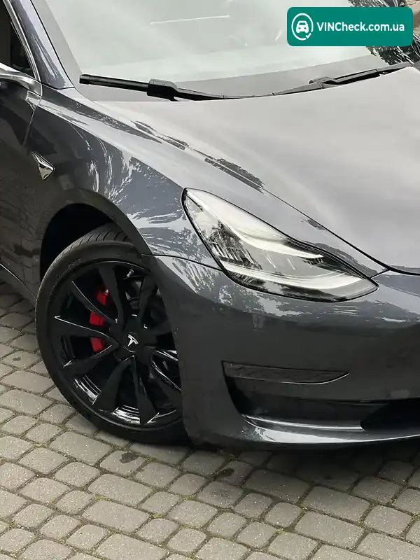 Tesla Model 3 2018, фото з оголошення 2 з 20, VIN 5YJ3E1EA7JF037152
