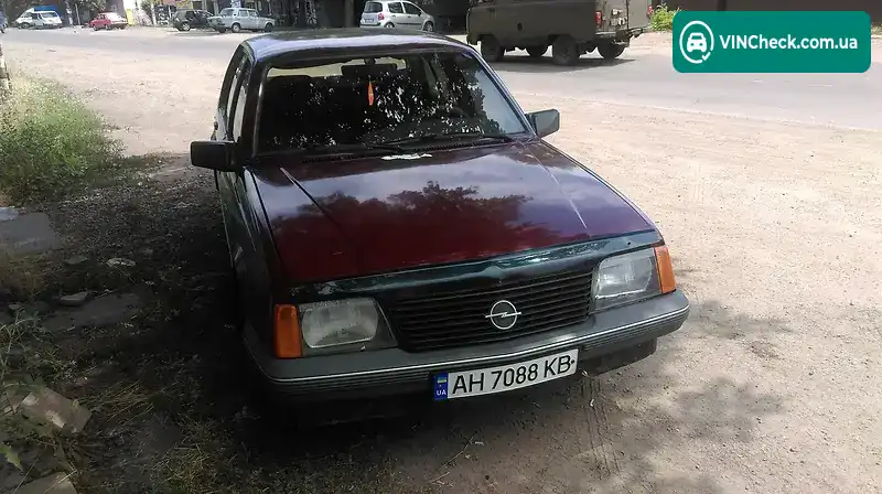 Opel Ascona 1987, фото з оголошення 2 з 6, VIN W0L000086H6067187