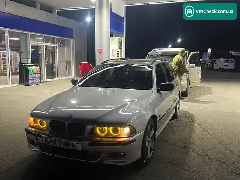 BMW 5 Series 2003, фото з оголошення 2 з 9, VIN WBADP91090GX80908