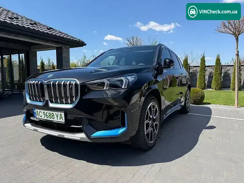 BMW iX1 2023, фото з оголошення 2 з 20, VIN WBY61EF0705W90049