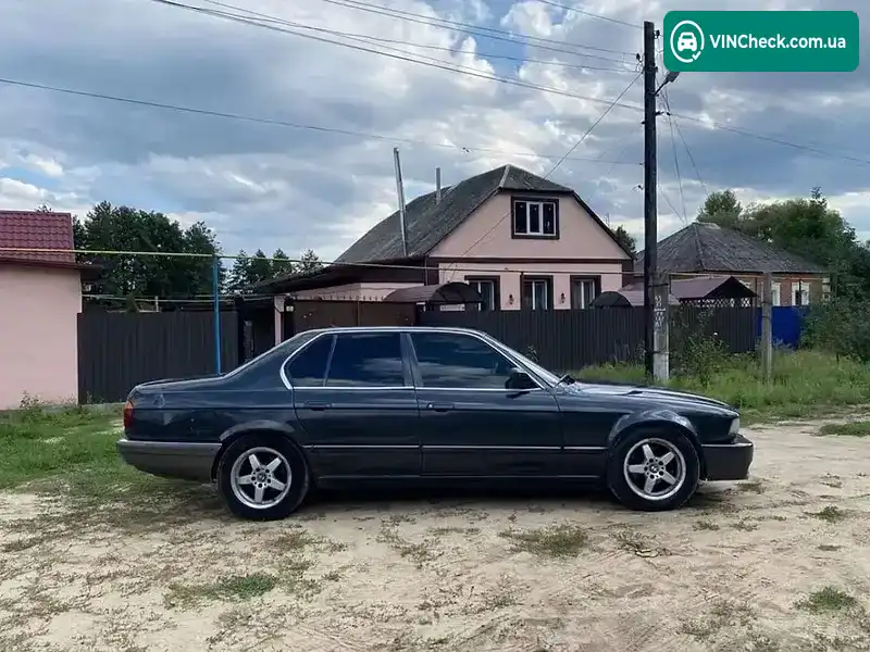 BMW 7 Series 1992, фото з оголошення 1 з 10, VIN WBAGD21040DD45134