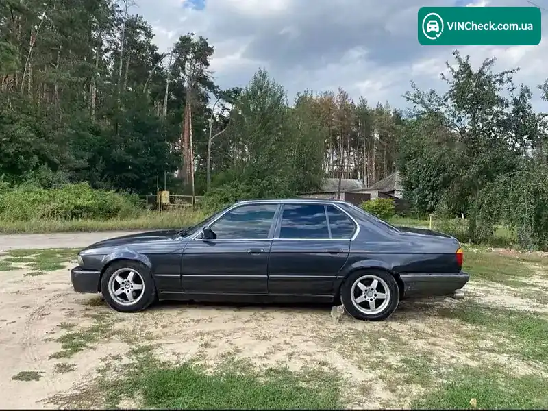 BMW 7 Series 1992, фото з оголошення 2 з 10, VIN WBAGD21040DD45134