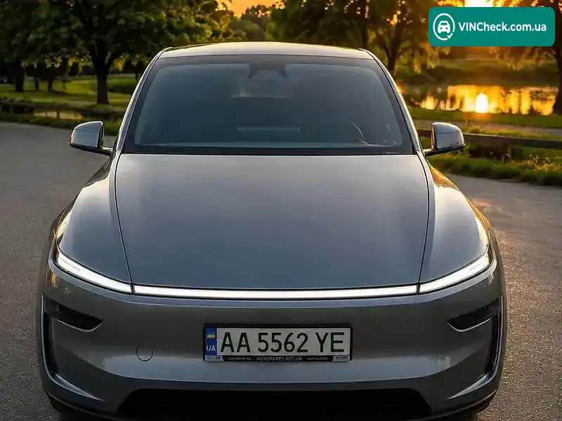 Tesla Model Y 2025, фото з оголошення 2 з 20, VIN 7SAYGDEE9TF330643