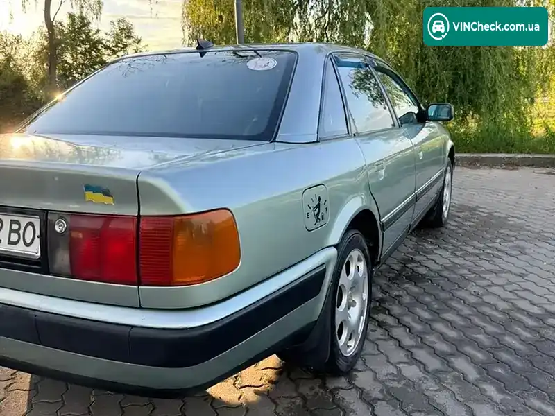 Audi 100 1992, фото з оголошення 2 з 9, VIN WAUZZZ4AZNN053023