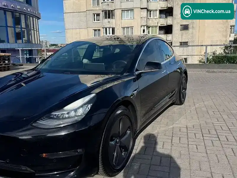 Tesla Model 3 2019, фото з оголошення 2 з 10, VIN 5YJ3E1EA1KF192930