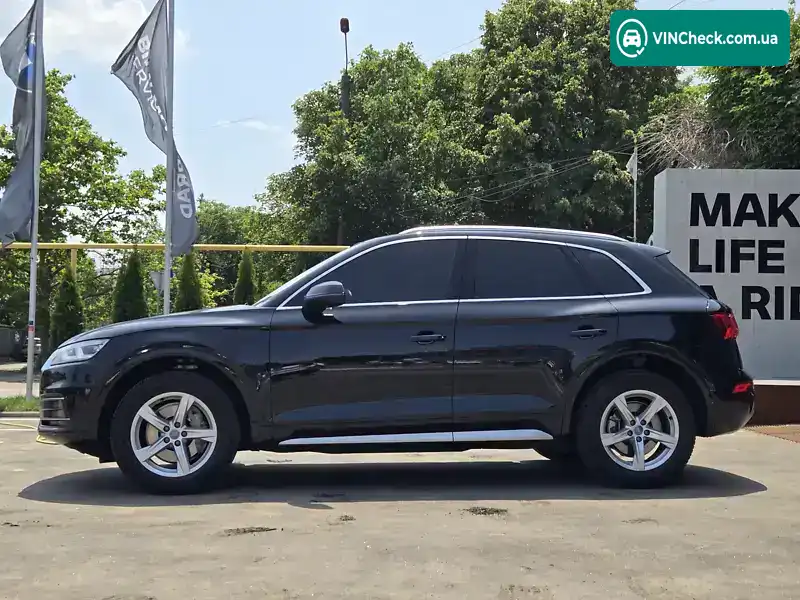 Audi Q5 2018, фото з оголошення 2 з 14, VIN WAUZZZFY2J2156784