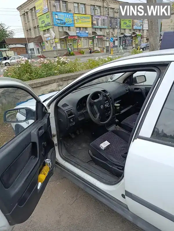 Opel Astra 1999, фото з оголошення 2 з 8, VIN W0L0TGF69X5217143