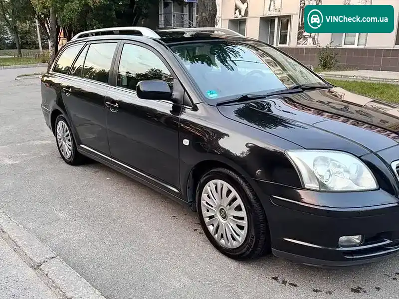 Toyota Avensis Verso 2005, фото з оголошення 2 з 20, VIN SB1ER56L30E116049