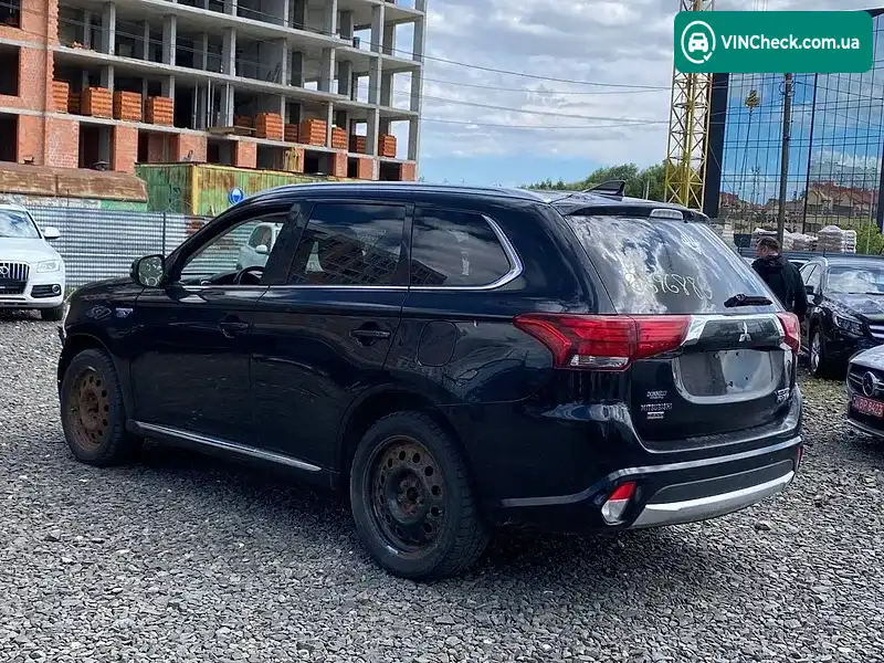 Mitsubishi Outlander 2018, фото з оголошення 2 з 20, VIN JA4J24A54JZ609714