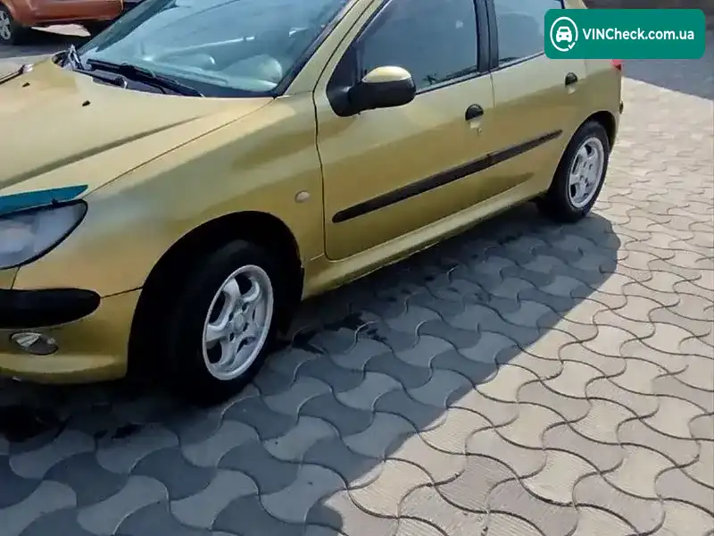 Peugeot 206 2003, фото з оголошення 1 з 15, VIN VF32AKFWF42870267