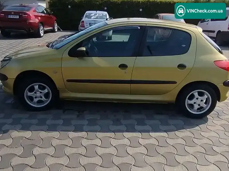 Peugeot 206 2003, фото з оголошення 2 з 15, VIN VF32AKFWF42870267