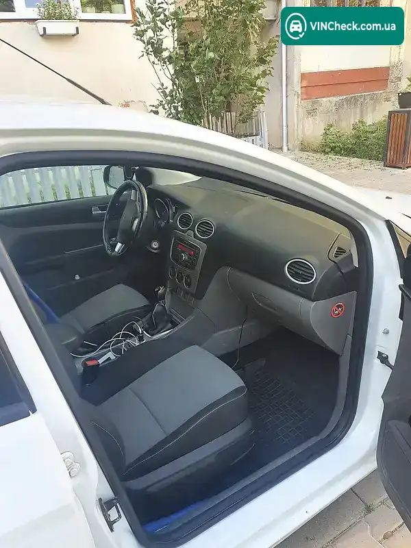 Ford Focus 2011, фото з оголошення 1 з 9, VIN WF0PXXGCDPAA01071