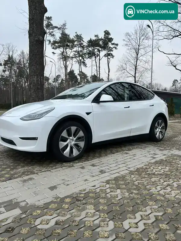 Tesla Model Y 2021, фото з оголошення 1 з 13, VIN 5YJYGAEE5MF207810