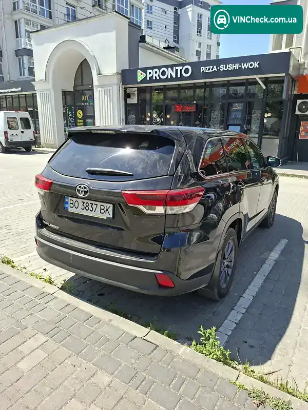 Toyota Highlander 2017, фото з оголошення 2 з 10, VIN 5TDZARFH50S027438