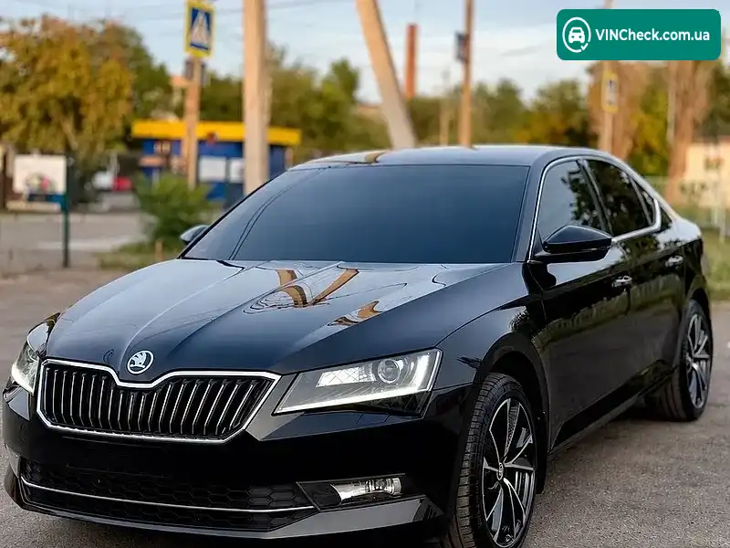 Skoda Superb 2018, фото з оголошення 2 з 11, VIN TMBAL8NPXKB300037