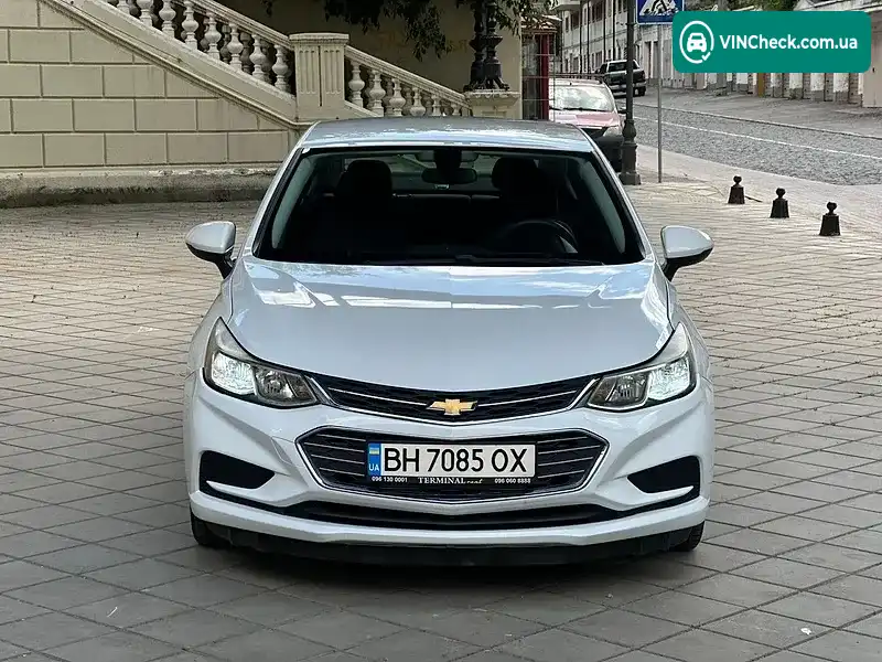 Chevrolet Cruze 2017, фото з оголошення 2 з 10, VIN 1G1BE5SM8H7241081