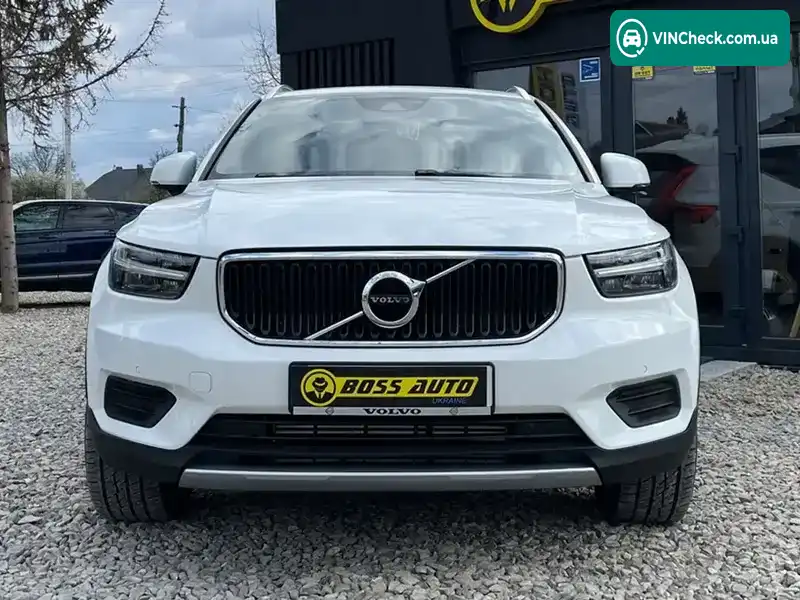 Volvo XC40 2018, фото з оголошення 2 з 19, VIN YV4162XZXK2013183