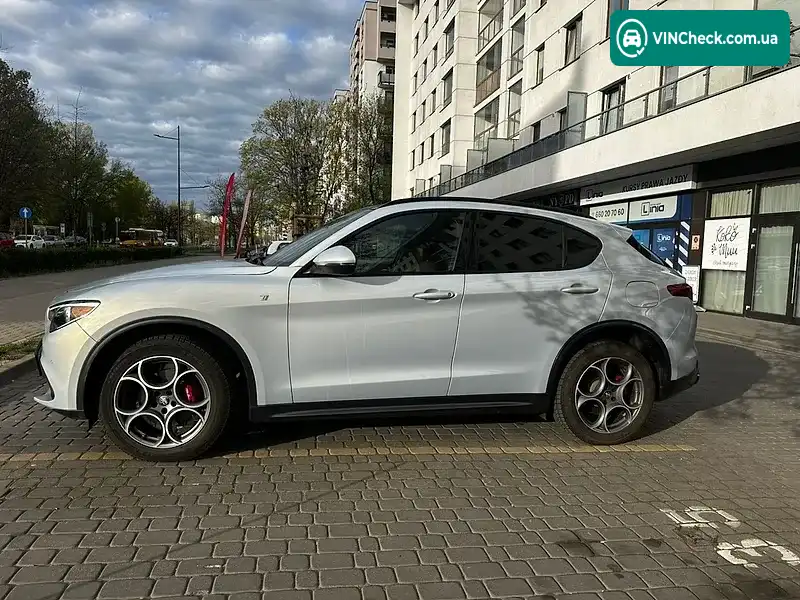 Alfa Romeo Stelvio 2022, фото з оголошення 1 з 13, VIN ZASPAKBN3N7D45240