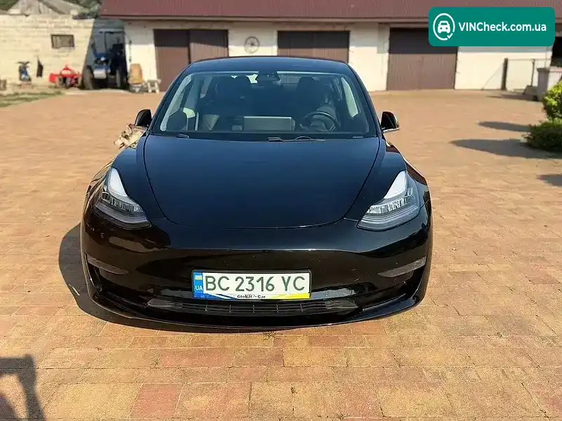 Tesla Model 3 2019, фото з оголошення 1 з 10, VIN 5YJ3E1EA2KF395552