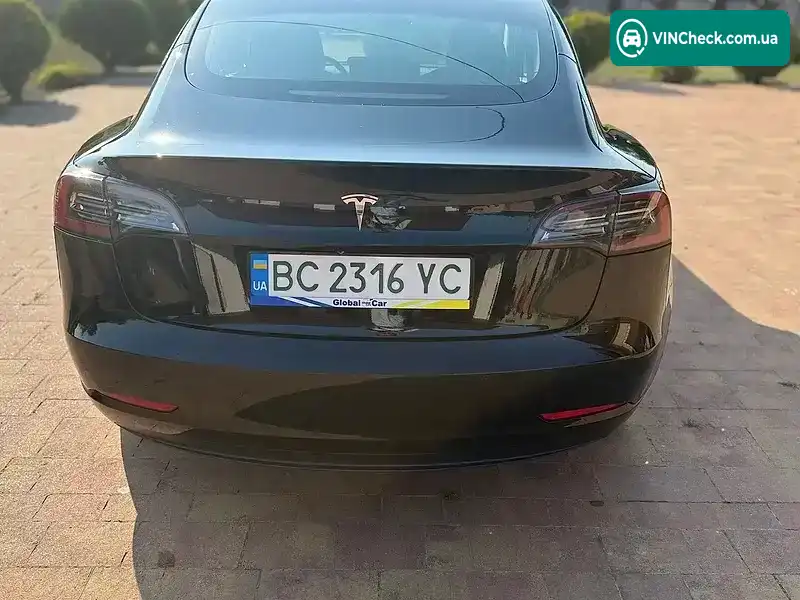 Tesla Model 3 2019, фото з оголошення 2 з 10, VIN 5YJ3E1EA2KF395552