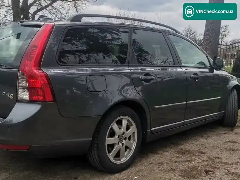 Volvo V50 2011, фото з оголошення 2 з 20, VIN YV1MW84F1B2633330