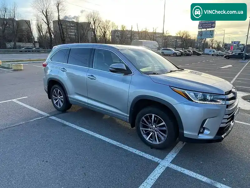 Toyota Highlander 2018, фото з оголошення 2 з 10, VIN 5TDJZRFHXJS534326