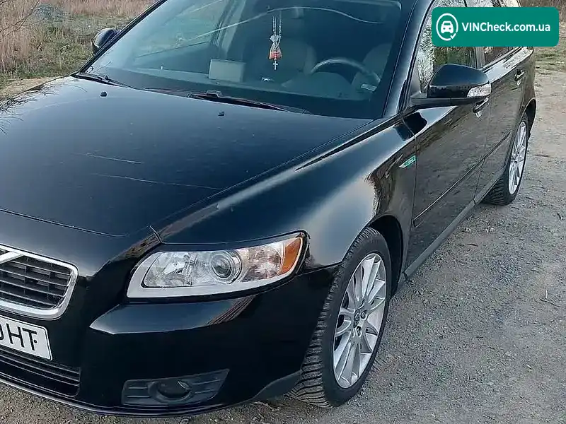Volvo V50 2009, фото з оголошення 1 з 12, VIN YV1MW76F2A2551773