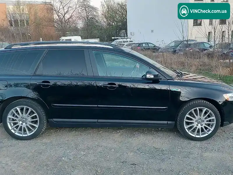 Volvo V50 2009, фото з оголошення 2 з 12, VIN YV1MW76F2A2551773